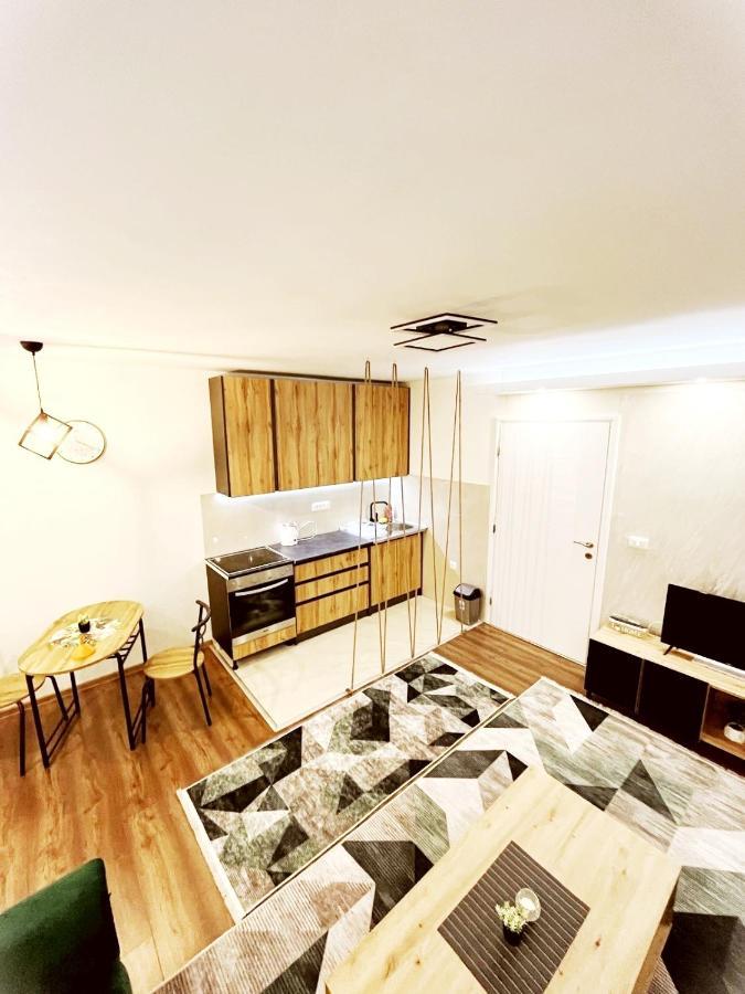Apartman Dm SJJ Esterno foto
