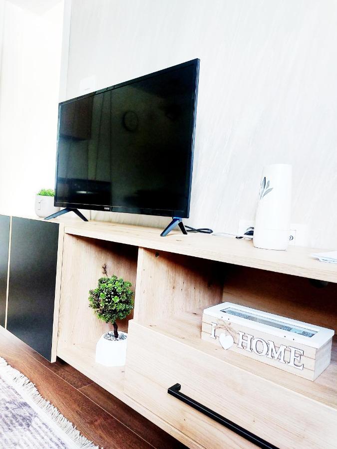 Apartman Dm SJJ Esterno foto