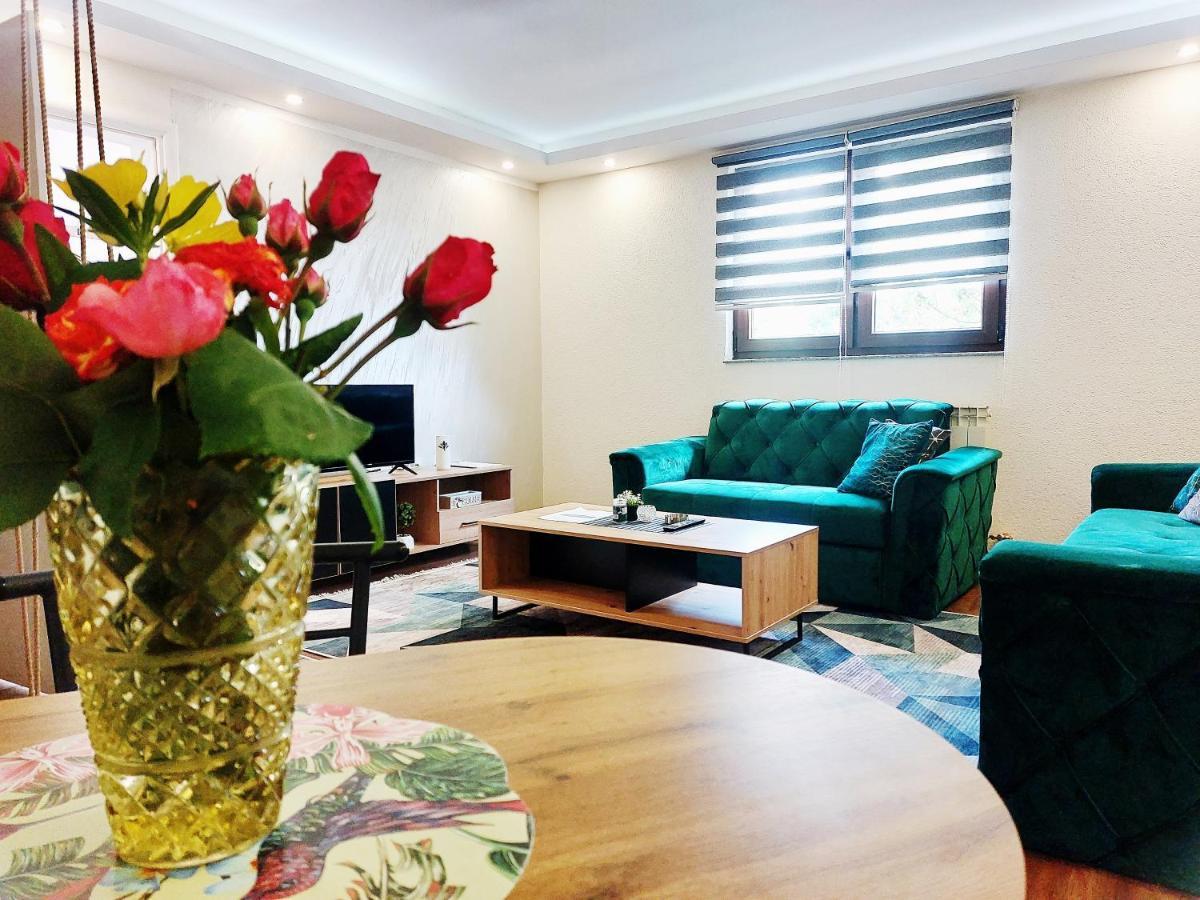 Apartman Dm SJJ Esterno foto